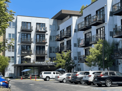 Phamily Home Elderly Care 2